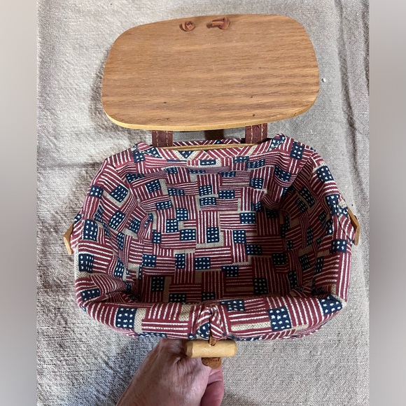 2004 Longaberger Kiddie Purse and Fabric Liner. - Picture 9 of 10